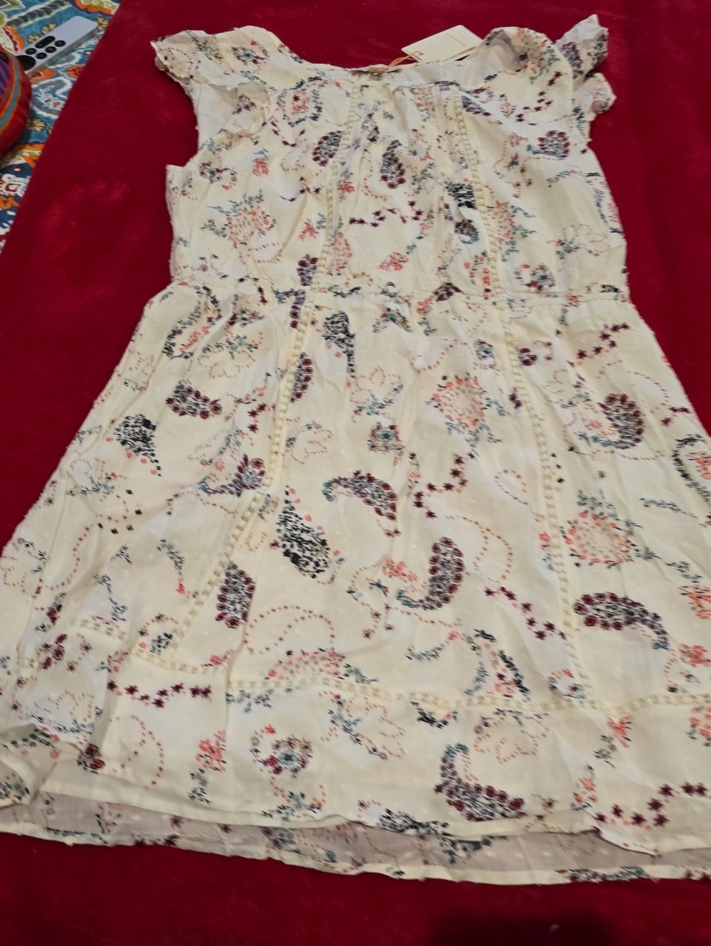 Skies Are Blue Cream Paisley Print Casual Dress